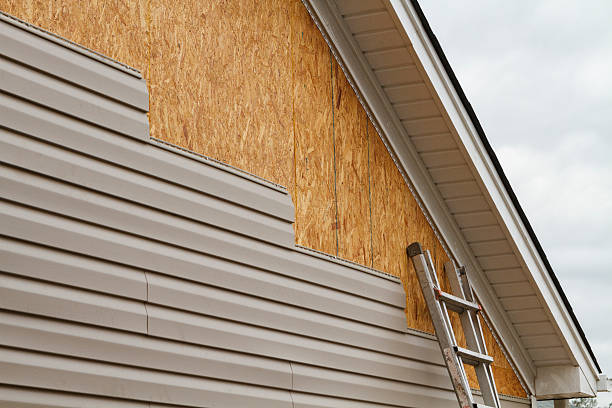 24/7 Emergency Storm Damage Siding Repair experts in South Boston, MA